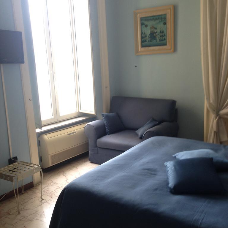 La Dimora Dei Baroni Bed and Breakfast Napels Kamer foto